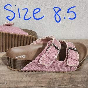 Very G Pink Buckle Sandals